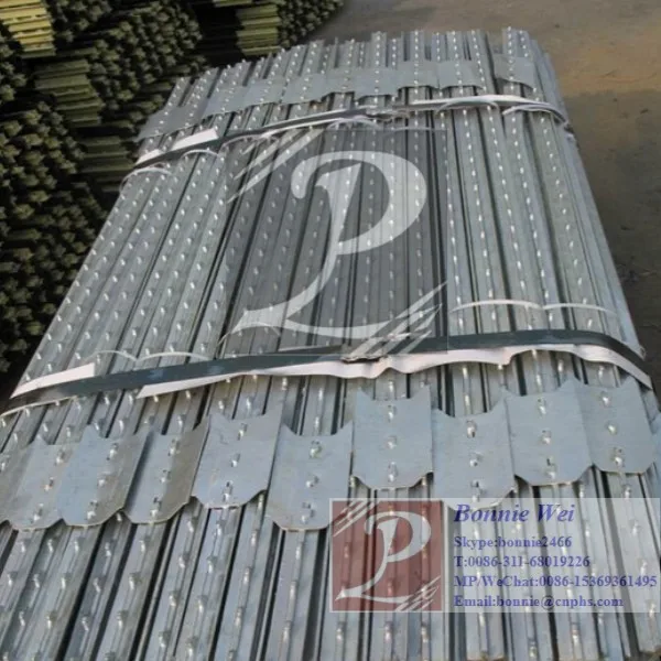 wholesale fence posts.jpg