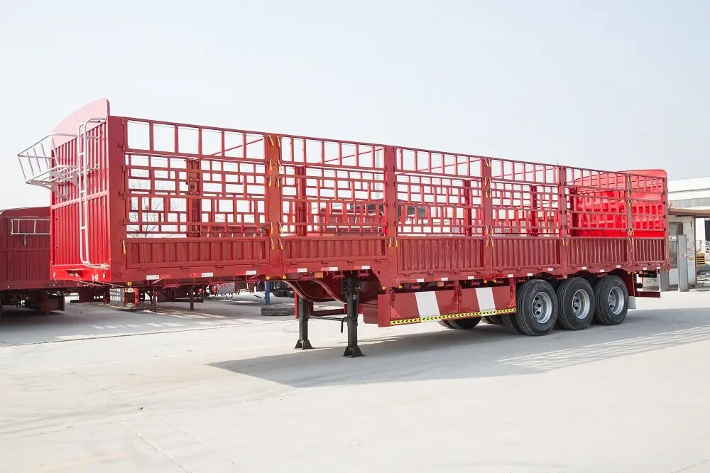 60T Fence Plate Transport Truck Trailers Semi-Trailers with Stake for Secure Cargo Storage and Transportation