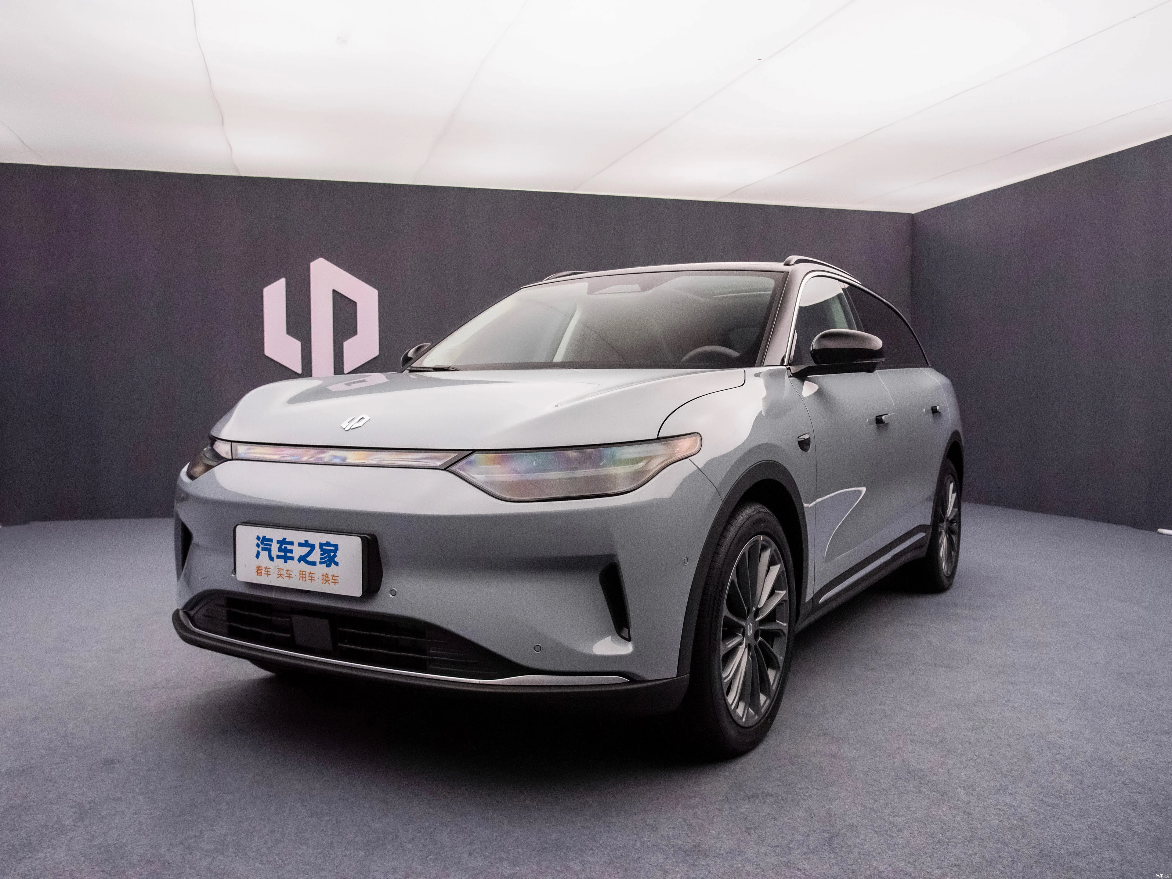 2024 Hot Sale Leapmotor Leap Motor C11 550KM C 11 EV Electric Car REEV EREV Suv 2023 New Lingpao Zero Run C11 Leapmotor EV Car