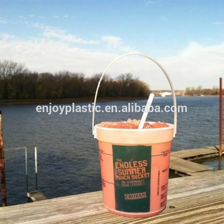 BPA Free Reusable Plastic Rum Bucket Clear Drinking Bucket 32 oz Plastic Punch Pail With Handles