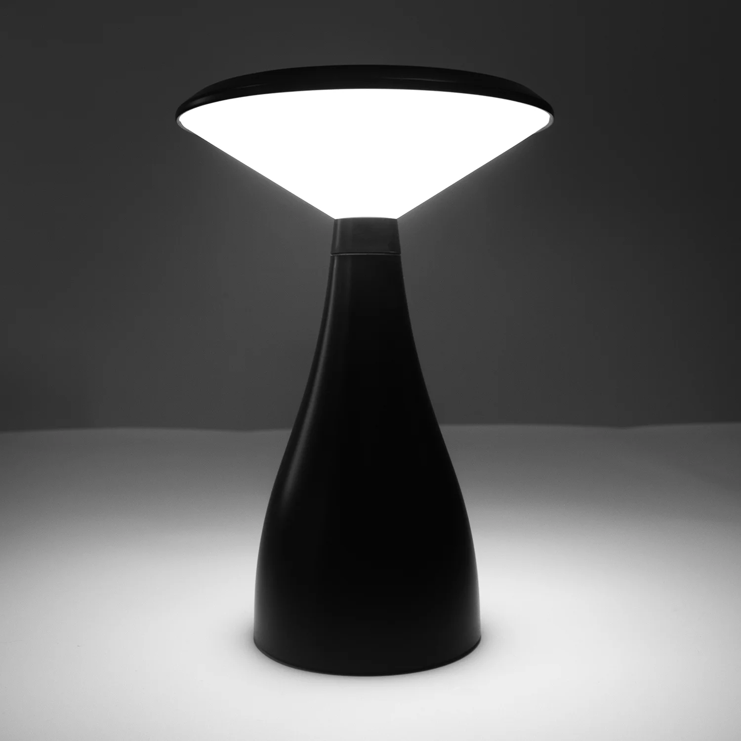 Garden Solar Table Light Outdoor Indoor 3 Lighting Modes Eye Caring LED Waterproof Solar Desk Lamp for Bedroom Living Room