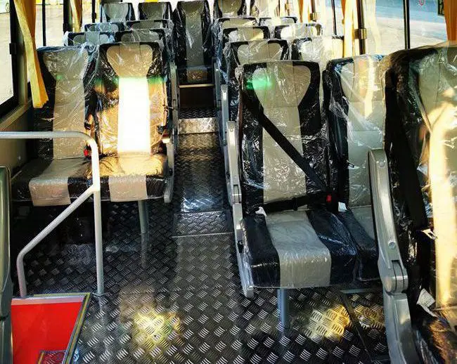 4WD Off Road Passenger Bus Diesel Powered China LHD 4X4 Bus for sale