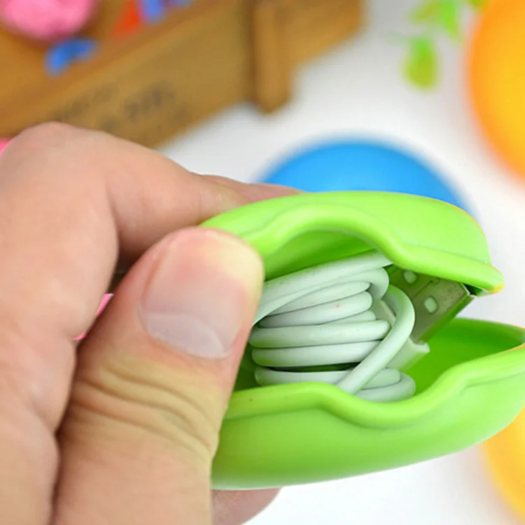 Wholesaling TPR Electronics accessory organize the wire earphone cord organizer mini cable holder clip earphone cable clip