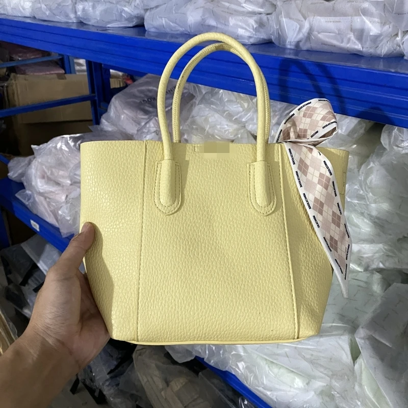Fashionable street style mixed Casual lady handbags stock lot direct from factory for sale inventory clearance bags
