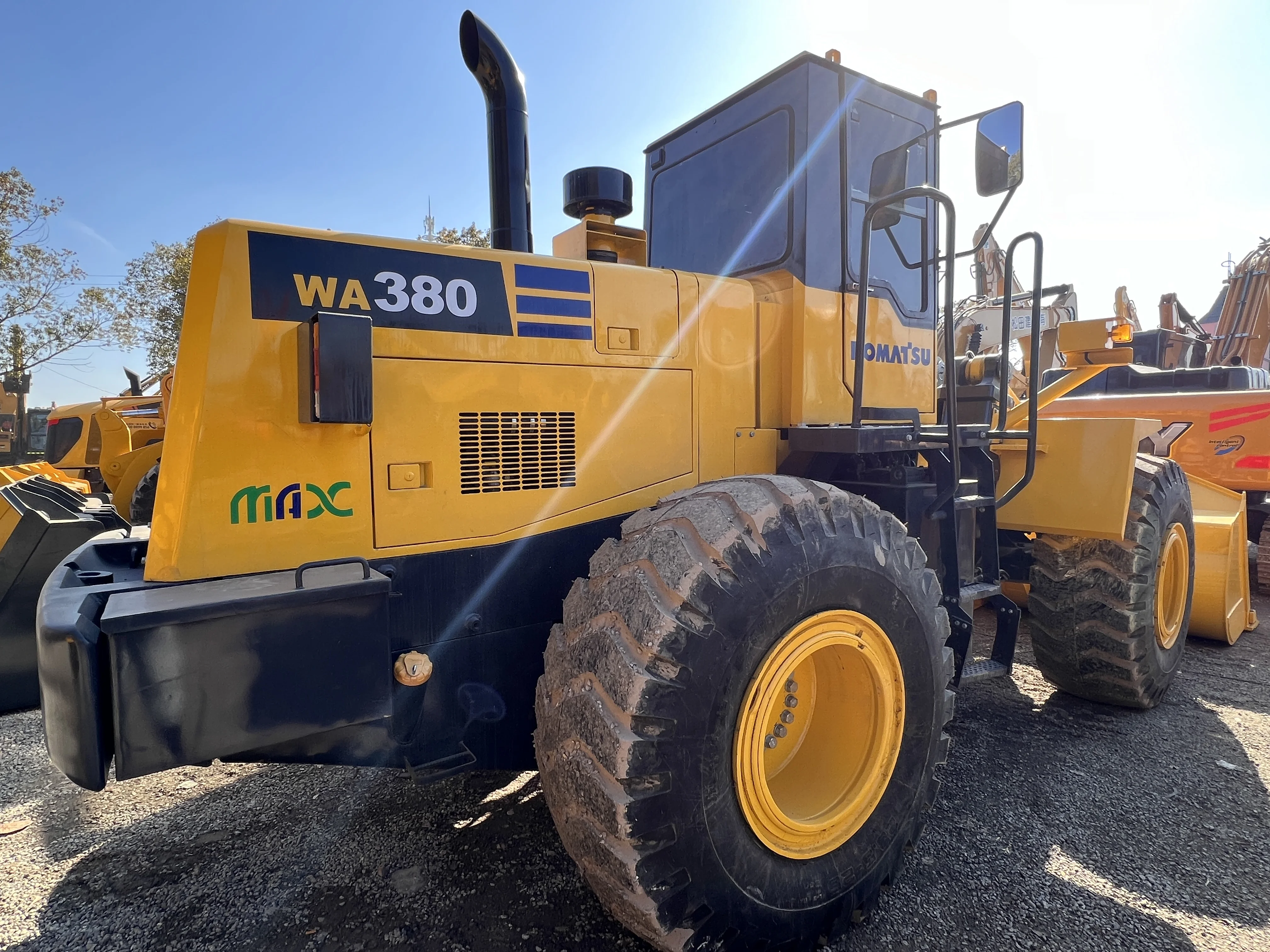 Высококачественный подержанный колесный погрузчик Komatsu WA420 /WA 400/WA380 /WA320 /WA300/WA200/wa100по низкой цене сделано в Японии