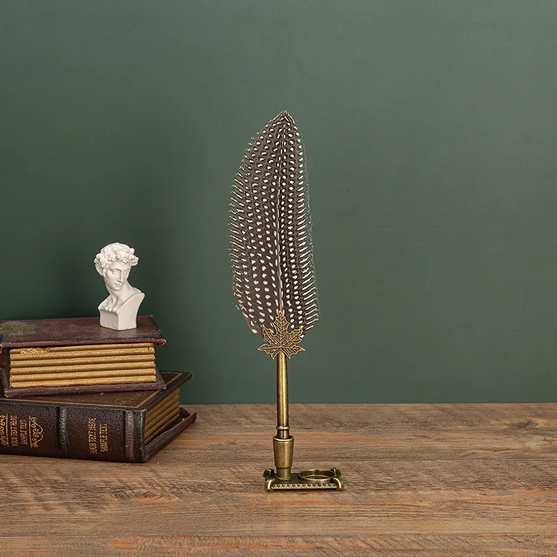 2021 European And American Retro Court Style  gift pen Feather Gift Fountain Pen Set