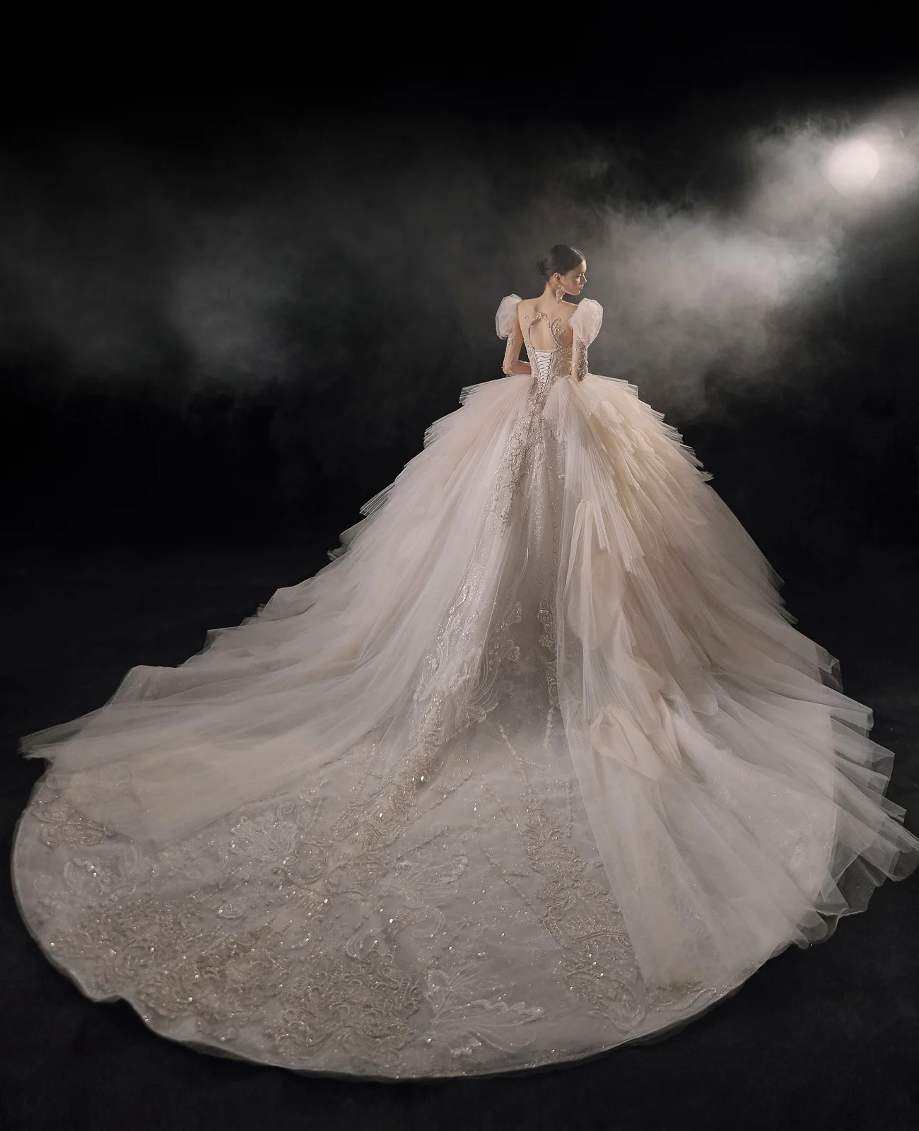 Custom Made Ball Gown Wedding Dresses Suzhou Direct Manufacturer of High Quality Luxury Wedding Dresses Civil Long Tail