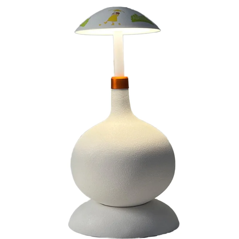 Postmodern Empire Style Ceramic Craft Table Lamp Touch Type for Study Living Room Hotel or Residential Atmosphere