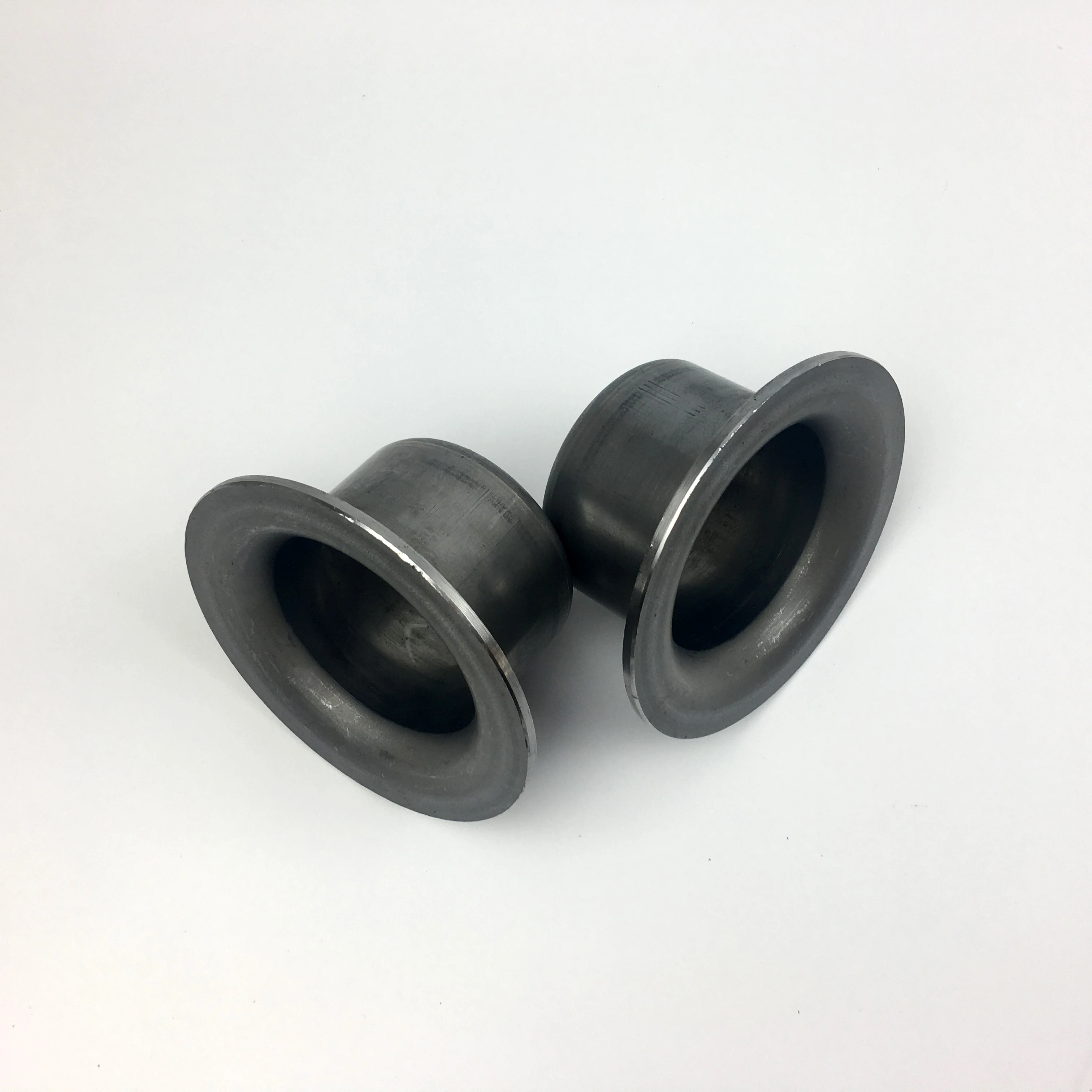 Long operating life steel metal bearing base 6305 and injection seals for conveyor roller