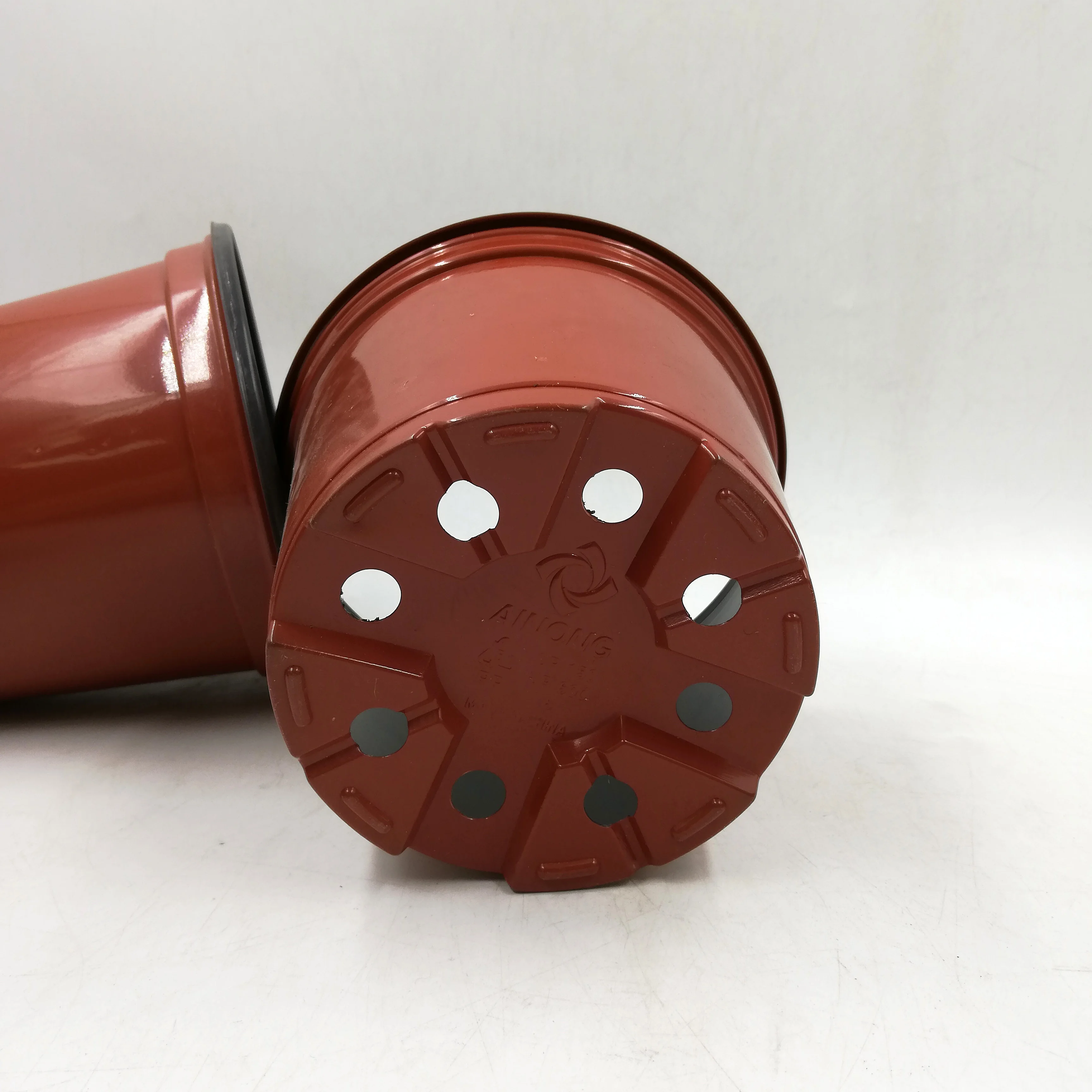 New arrival cheap high quality garden round drainage plant pots flower shop wholesale nursey plastic pot
