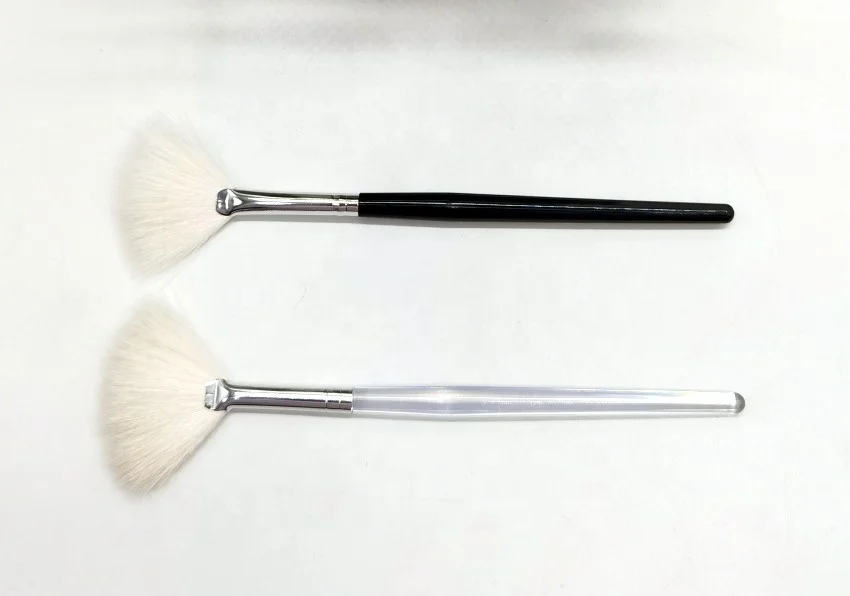 Wholesale White Goat Hair Fan Brush Face Mask Esthetician Brush Soft Goat Hair Facial Brush for Healthy Clear Skin