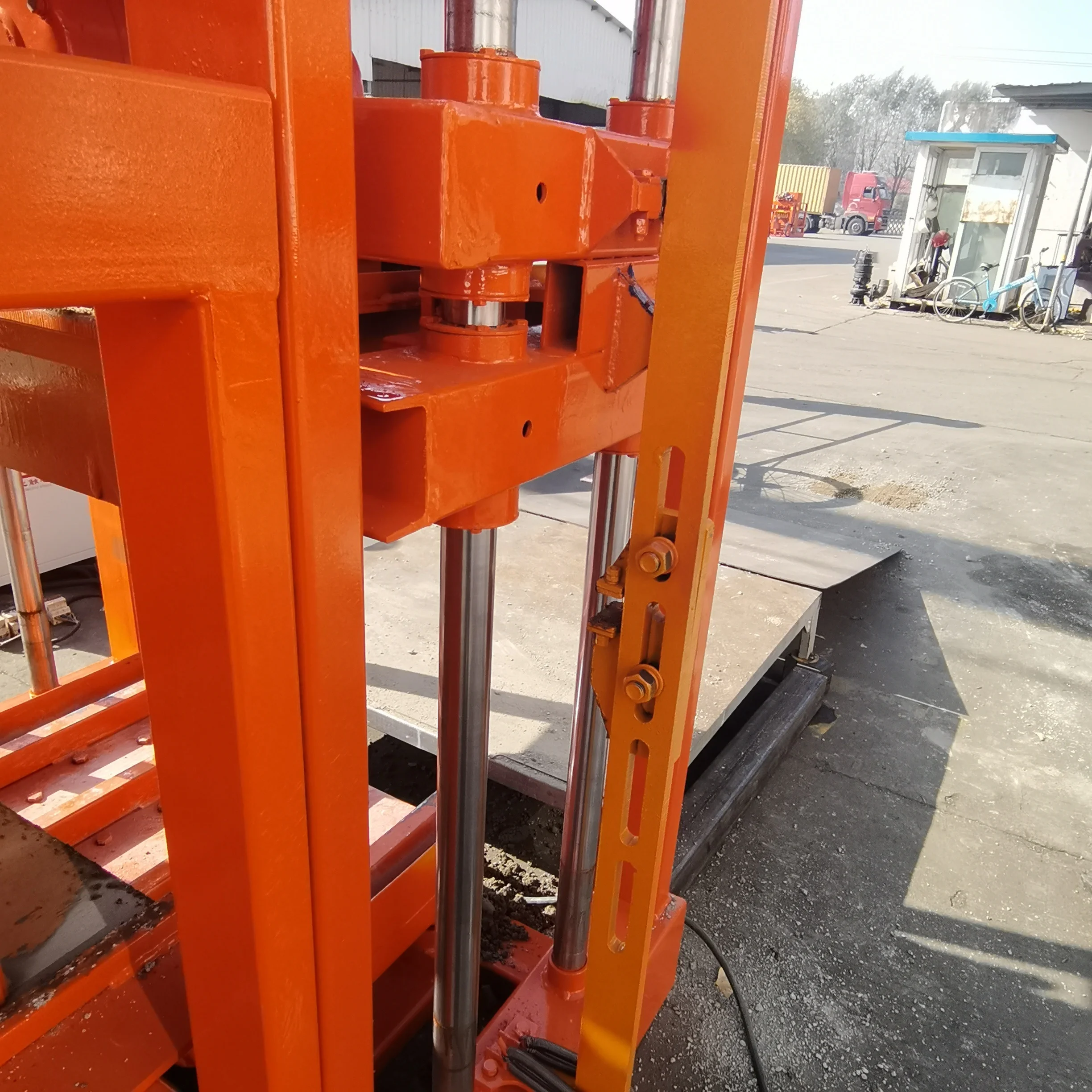 QTJ4-26 Semi Automatic Hollow Block Making Machine Concrete Brick Machine Making For Sale Bangladesh