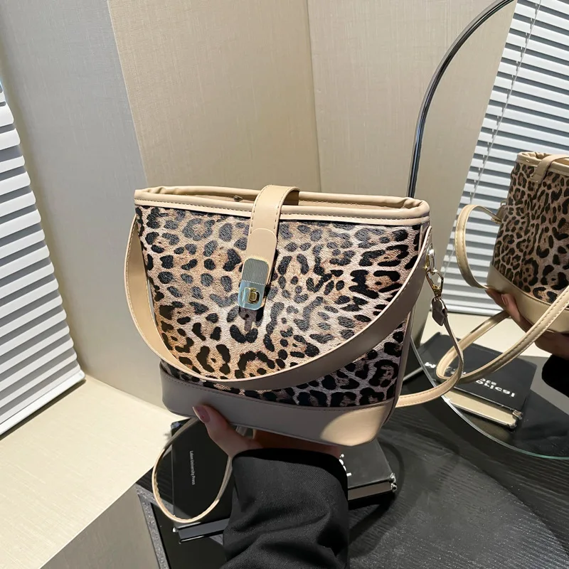 2024 2025 Women Fashion European and American Brown Genuine African All Leather Handbag Sac Seau Animal Leopard Print Bucket Bag