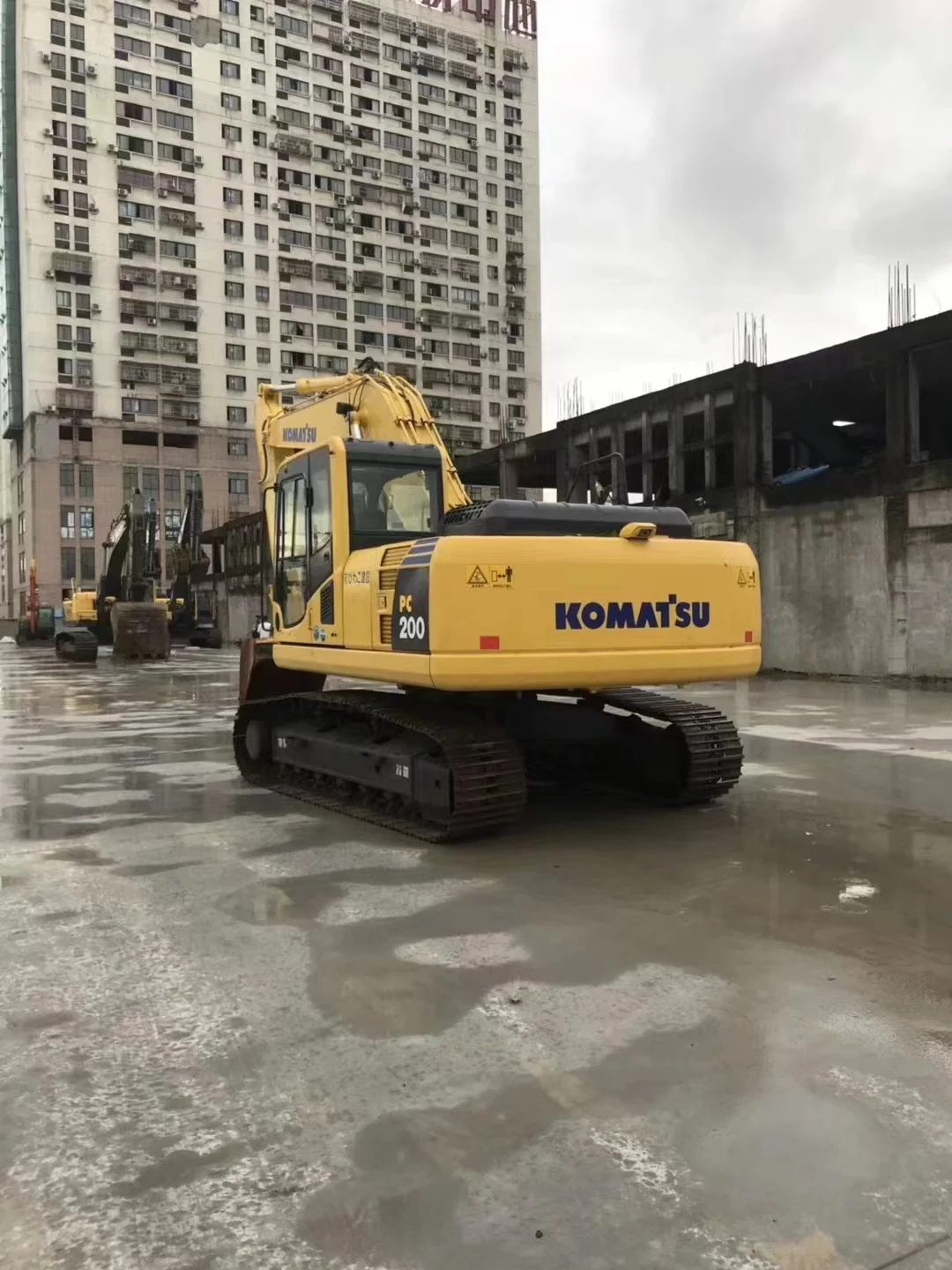 Second hand KOMATSU PC200-8 excavator almost new Japan imported hydraulic machine used KOMATSU EXCAVATOR machine