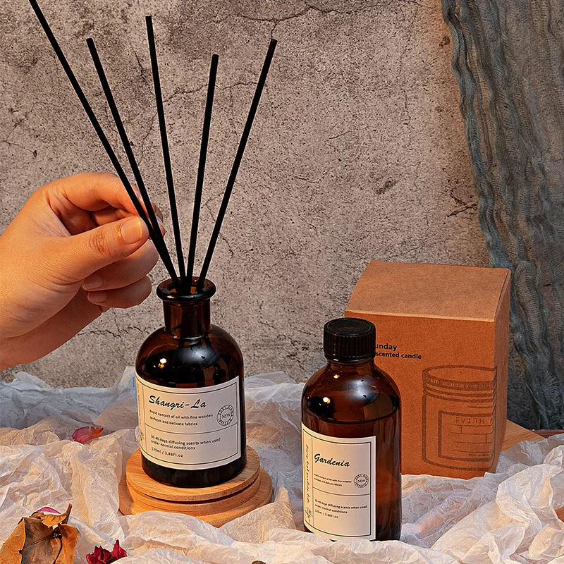 Private Label Luxury home glass bottle essential oil aroma reed diffuser With Rattan Sticks