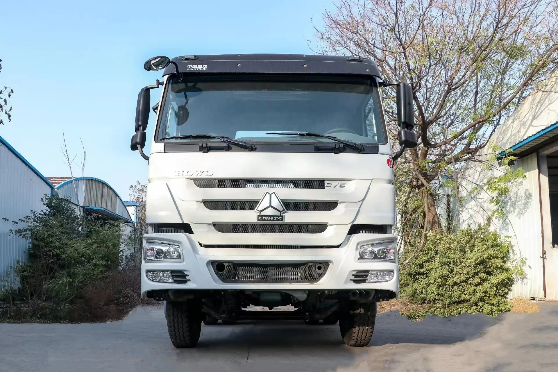 Factory Low Priced Sinotruck Howo NX 6*4 Manual Tractor Truck Weichai 380 Diesel Engine Euro 2 Emission Left Air Suspension
