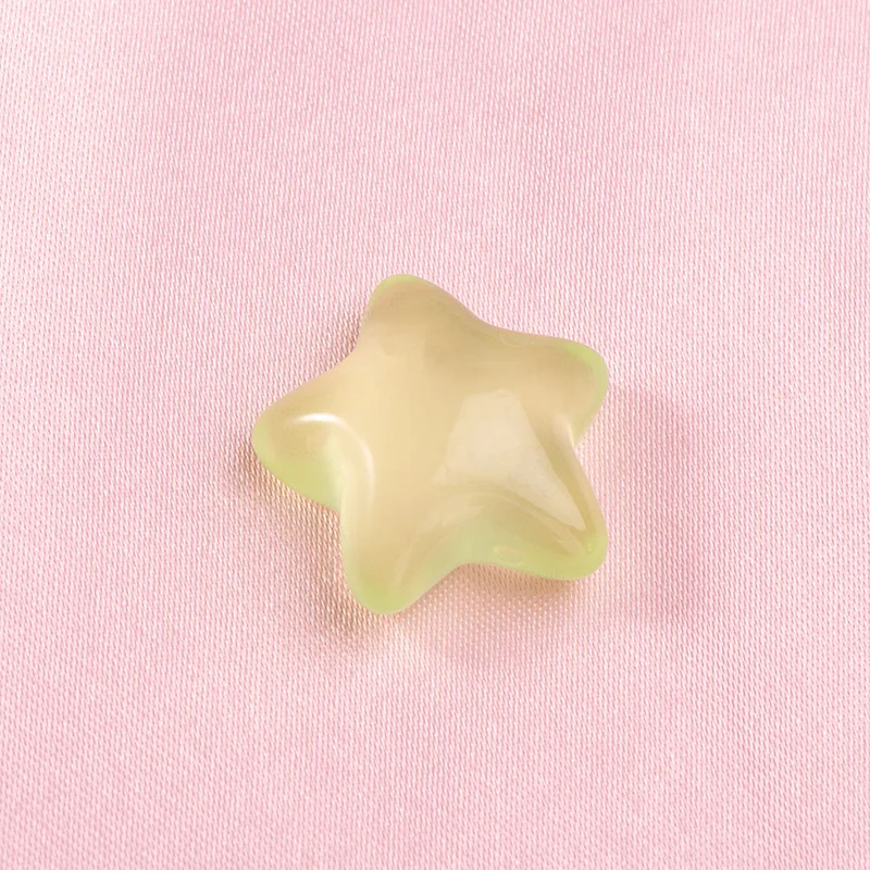 Wholesale Cute Fluorescence Star Heart Resin Pendant Charms For home decoration Girls Jewelry Making