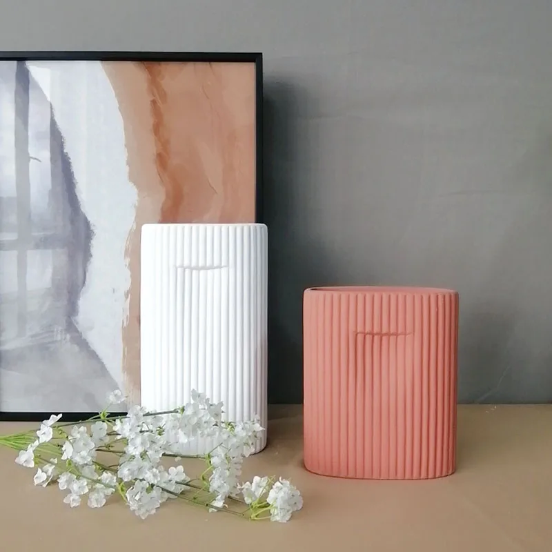 Nordic Ceramic Flower Vase Decor White Ceramic Vases Decor Custom Simple Modern Vase for Living Room Decoration Wholesale