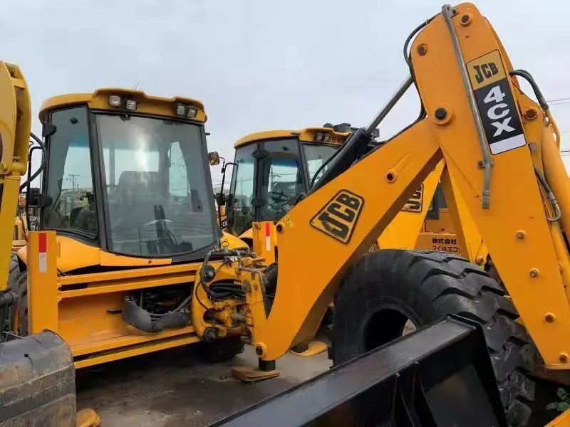 JCB 4CX 02