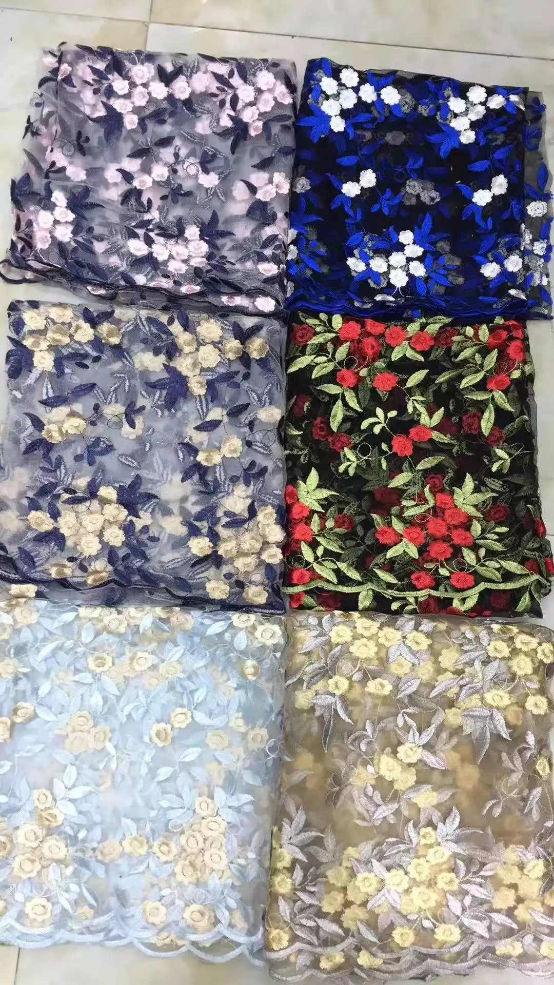 Factory Good Quality Hot Sale Bridal 3D White Fabric Luxury Embroidery Beads Sequins Flower  Lace Mesh Tulle Material