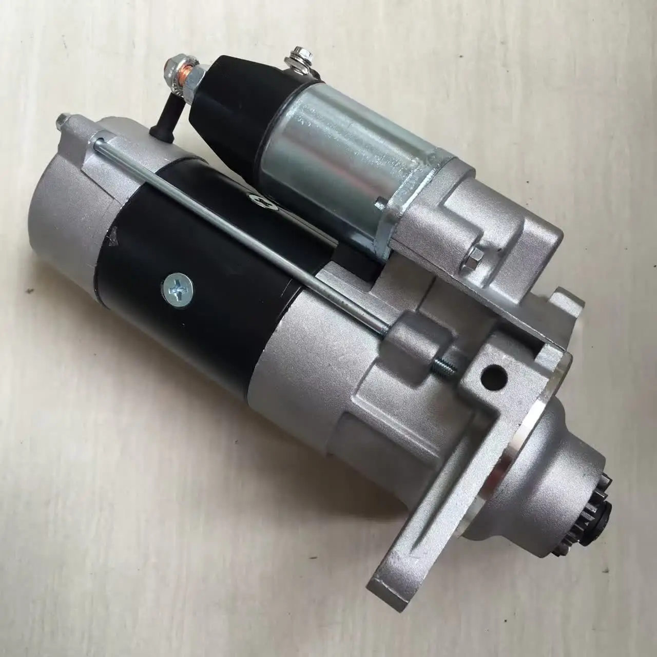 Новый оригинальный ZAX200-3 экскаватор 4HK1 Двигатель Пусковой двигатель 8-98054063-0 стартер 8-98070321-0 для ISUZU