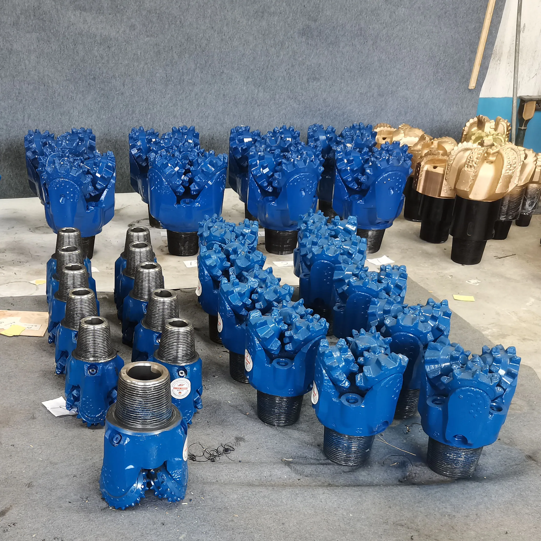 New mill tooth steel tooth tricone bit indicated for soft to medium formations