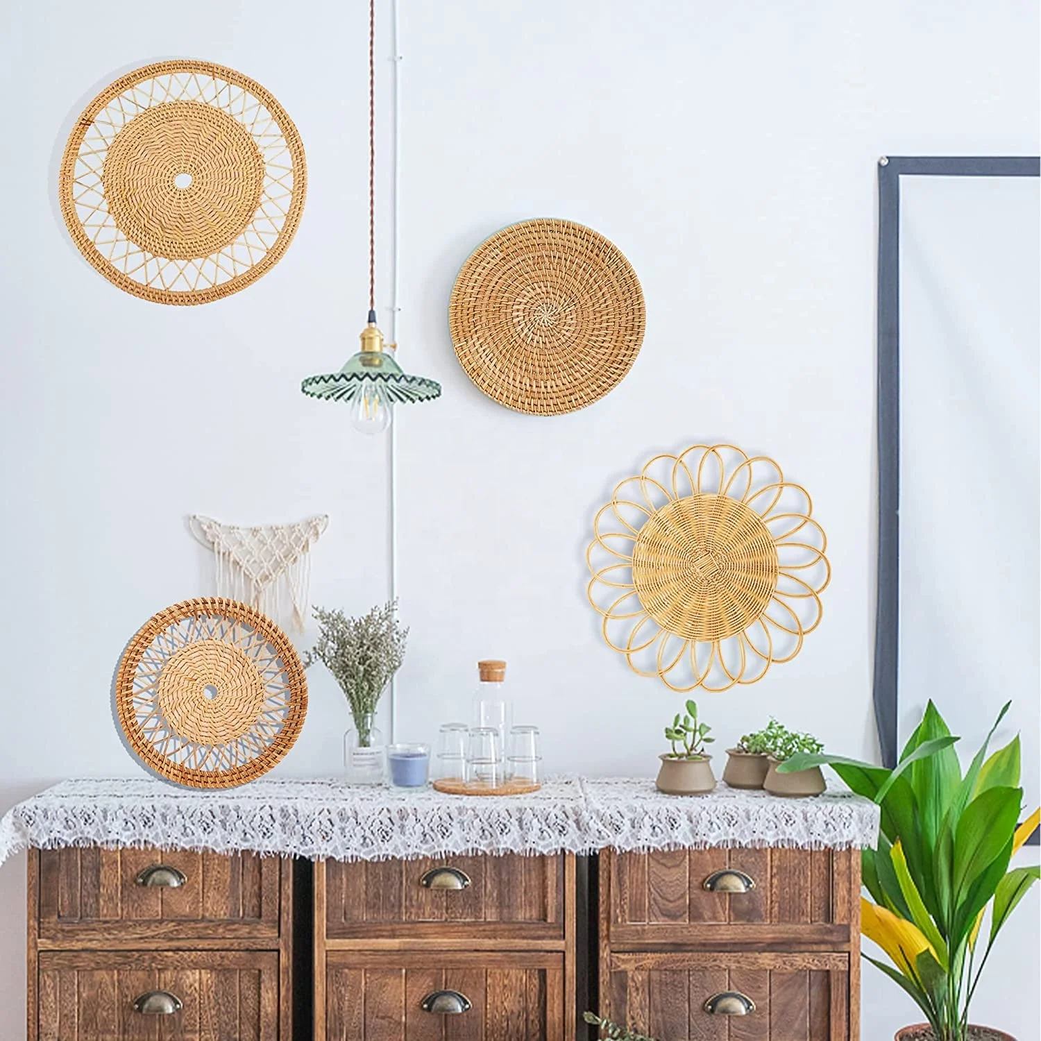 Wall Basket Decor Set Wicker Hanging Wall Basket with Rustic Design Handwoven Boho Rattan Seagrass Baskets for Decor Coaster