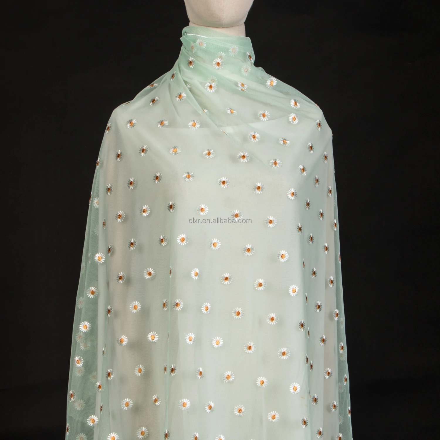 Tulle Factory Wholesale Fabric Breathable Mesh Sunflower Embroidery 3D Jacquard Net Knitted Fabric For Clothing