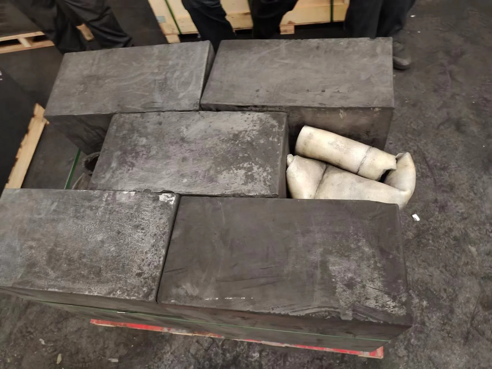 High density and high mechanical strength  Isostatic graphite block   for  EDM