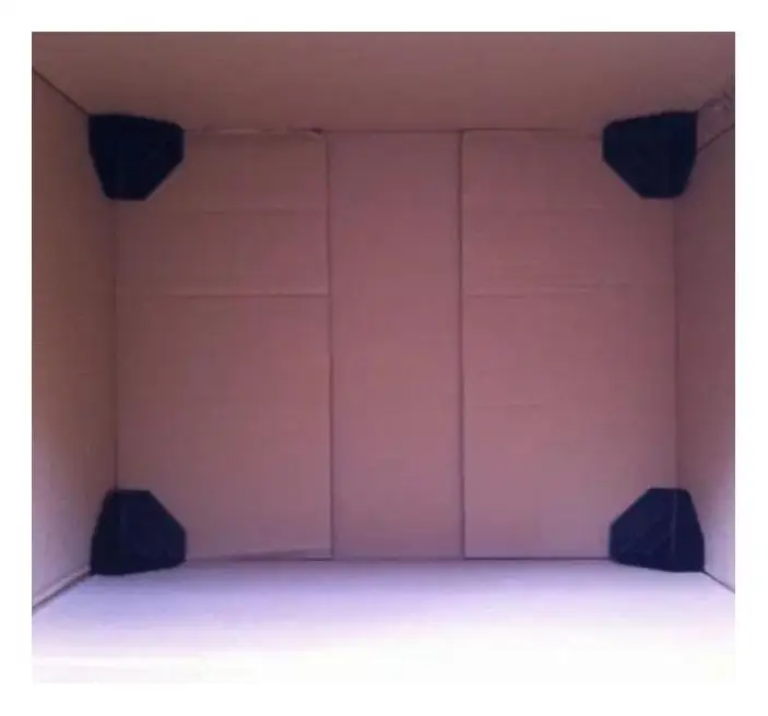 Пластиковый защитный уголок пластиковый для картонной