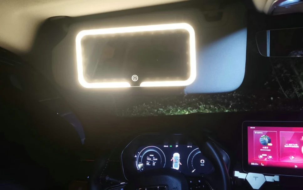 Vanity Mirror LED Light Rechargeable Car Cosmetic Mirror TouchScreen Auto car visor Makeup Mirror For Car Interior Universal