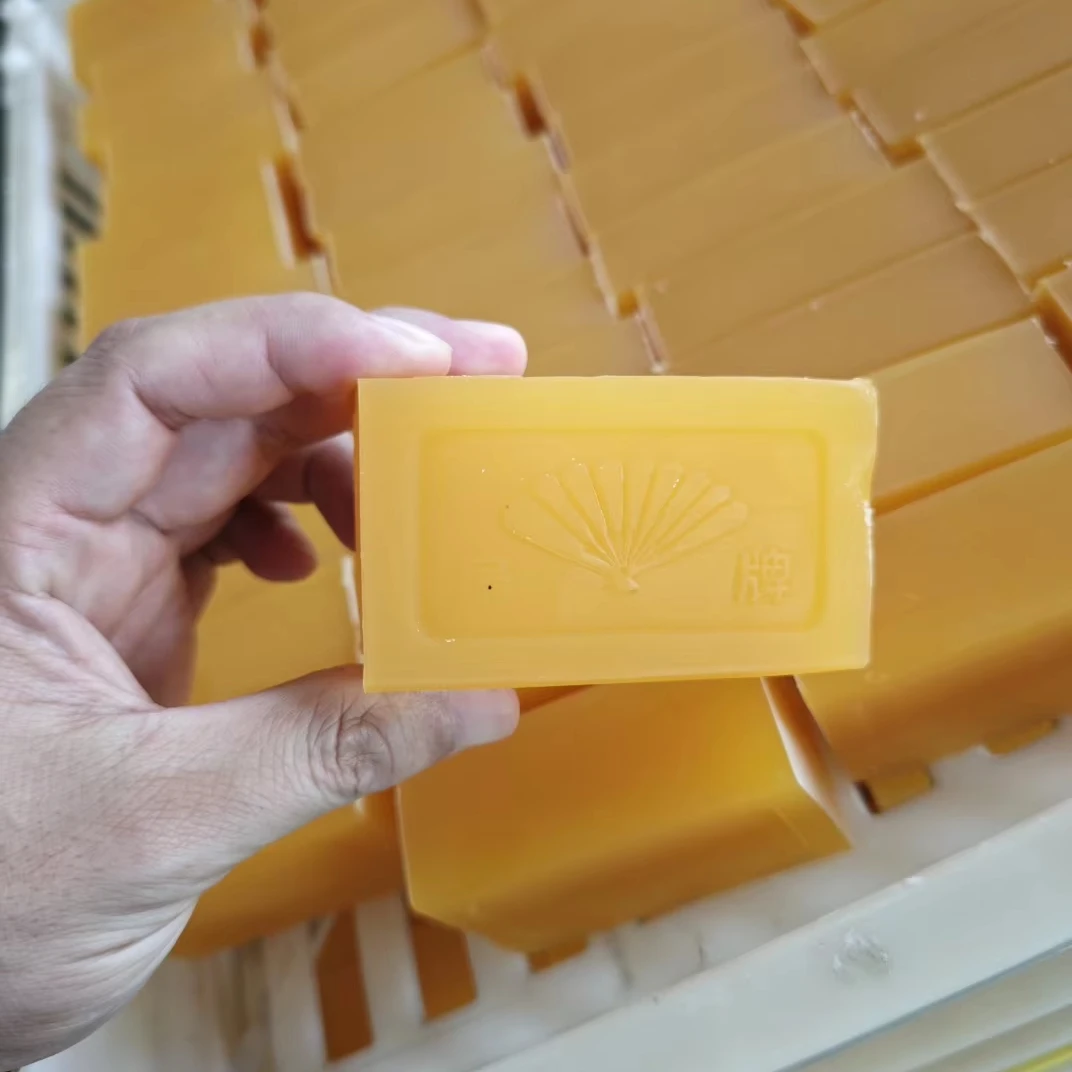 Factory cheap price hand washing fruity toilet soap detergent Cleansing in Bath Shower laundry Bar soap