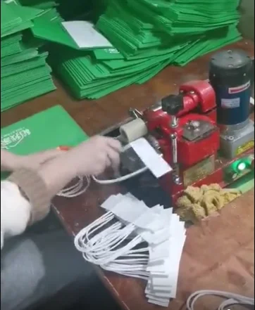 Бумажный пакет ручная машина для склеивания бумажных пакетов