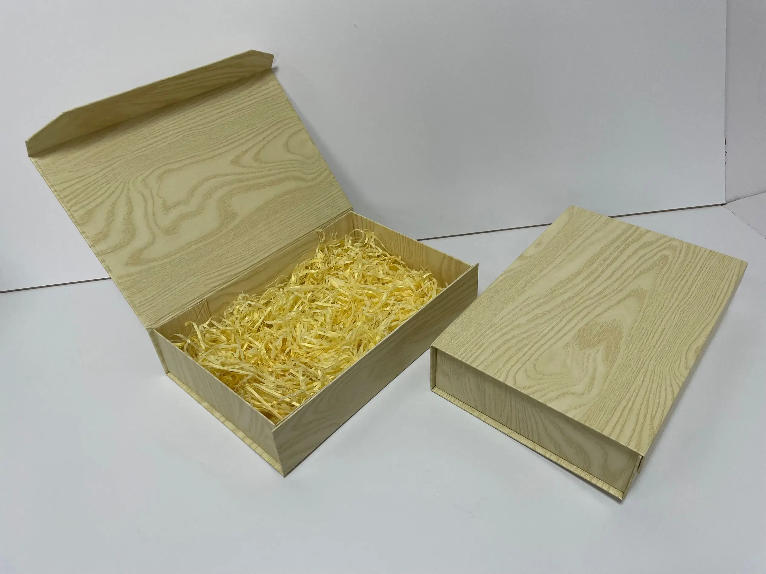 Luxury High Walled Rigid Folding Magnetic Gift Box With Lid Magnetic Cardboard Folding Paper Gift Storage Box