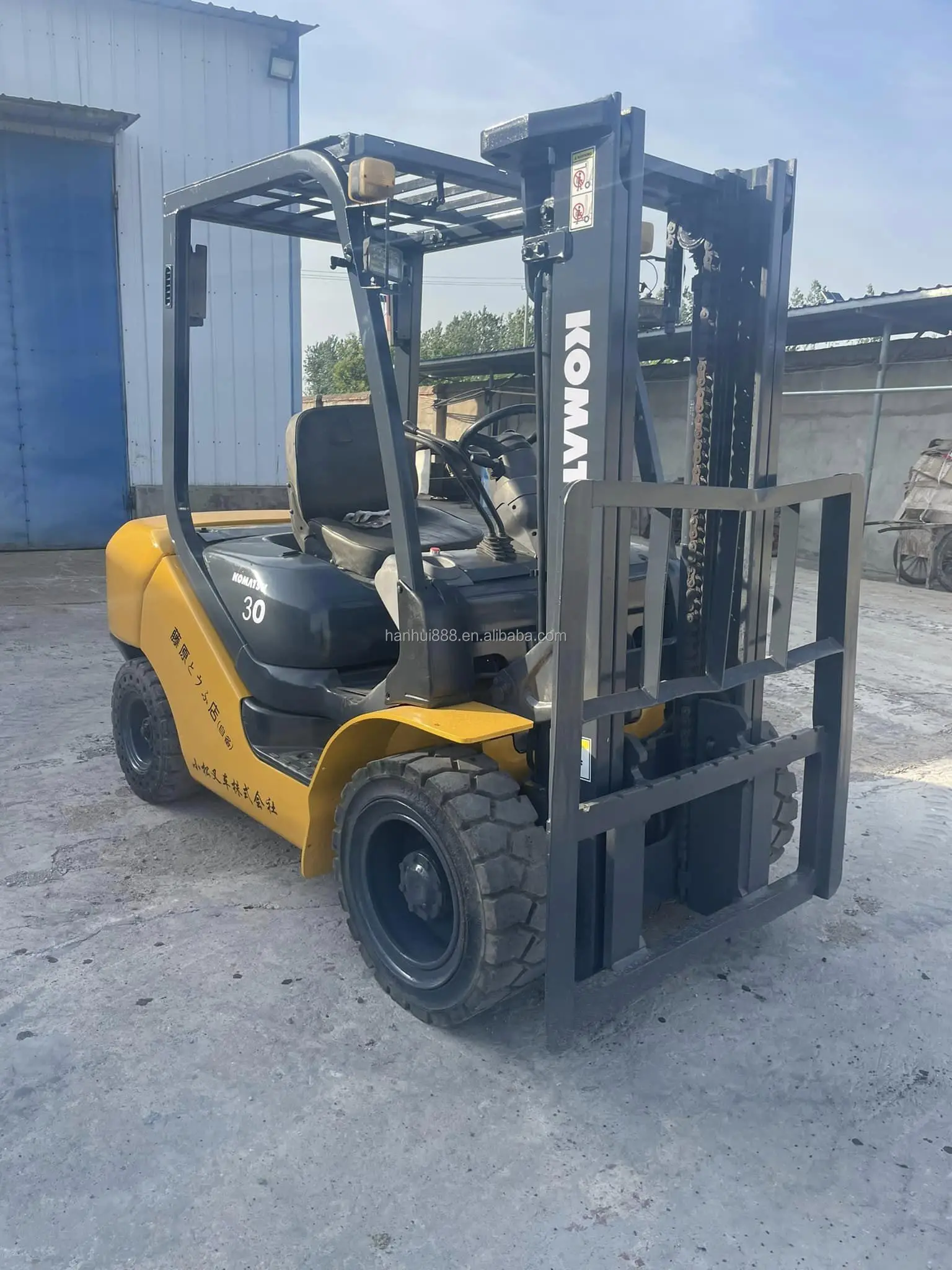 95% Новый высокопроизводительный погрузчик komatsu30 3-тонный Подержанный вилочный оригинальная японская строительная машина