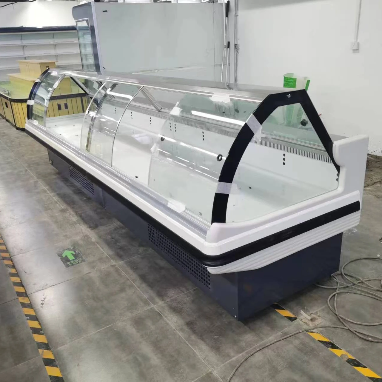 Display Deli Case Showcase Refrigerator Custom Curved Glass Commercial Refrigerator Display Cooler Sliding Display Glass Door