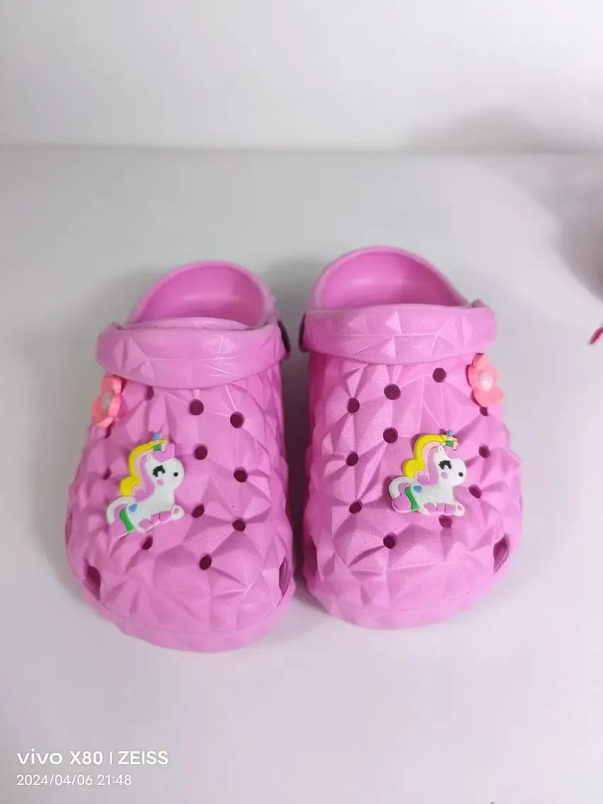 TK hot sell Unisex hole shoes Hot Sell Factory direct sales Outdoor beach summer men garden shoe sandals Clog shoes for children