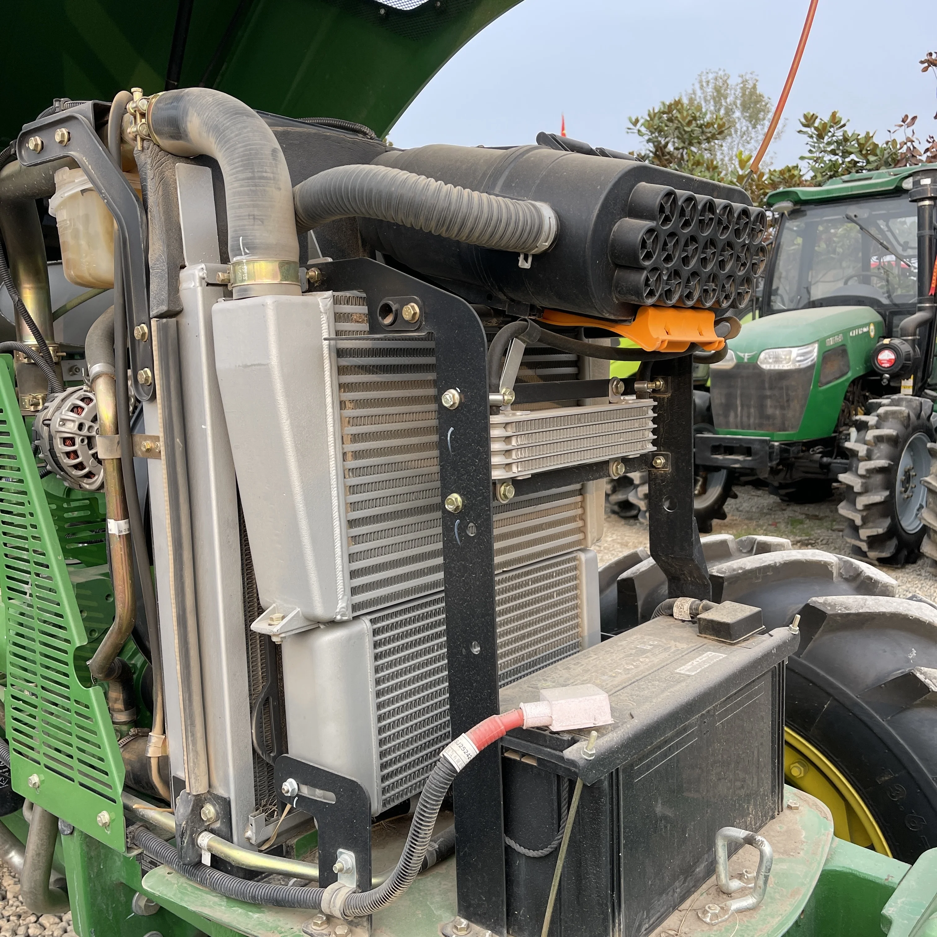Б/у трактор John 140HP Deere 4x4WD сельскохозяйственная техника запасная часть хорошее состояние 2019 год довольно