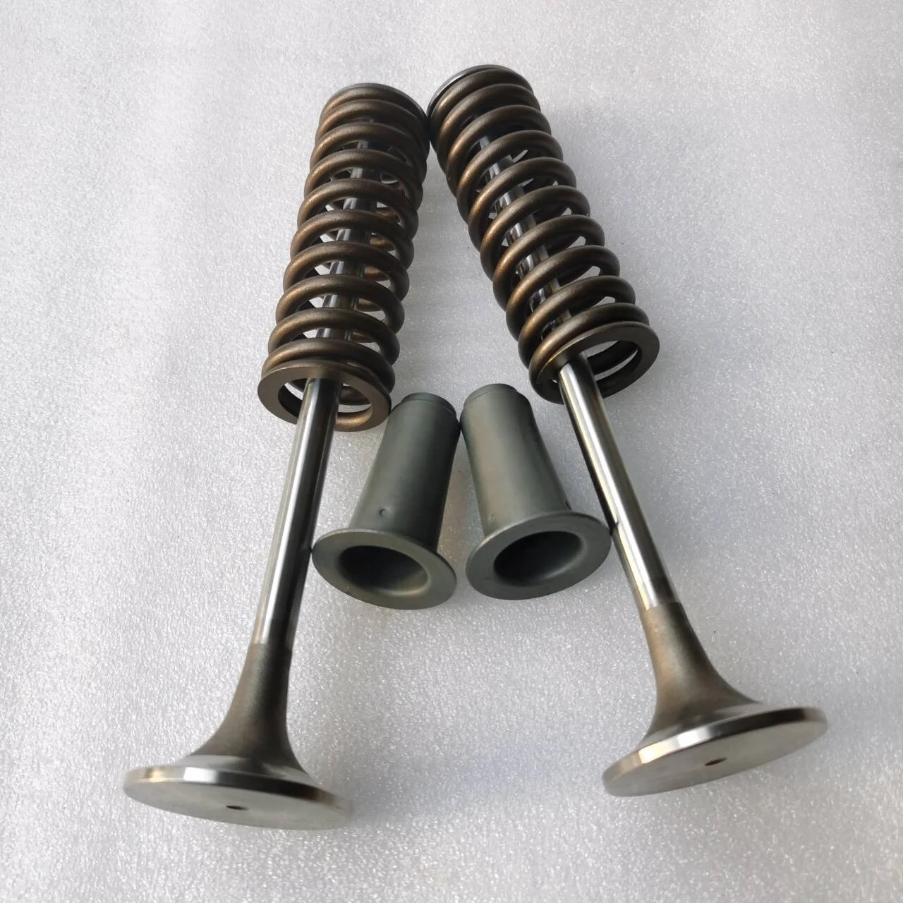 S15 Diesel Engine Exhaust Valve 3680759 4059327 4101454 4965868 4965891