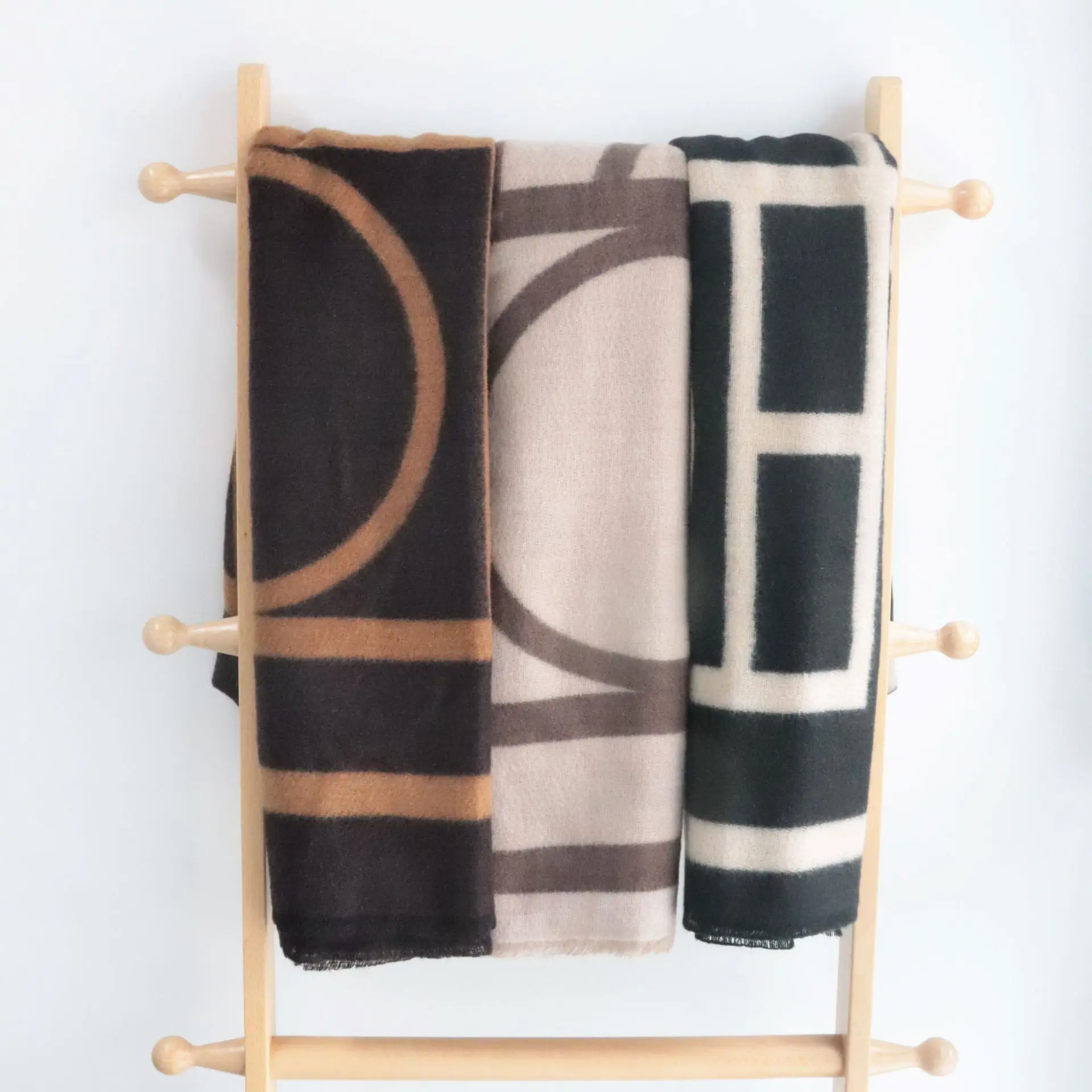 2021autumn and winter new imitation cashmere letter double C warm printing khaki tassel shawl scarf women cross-border wholesale