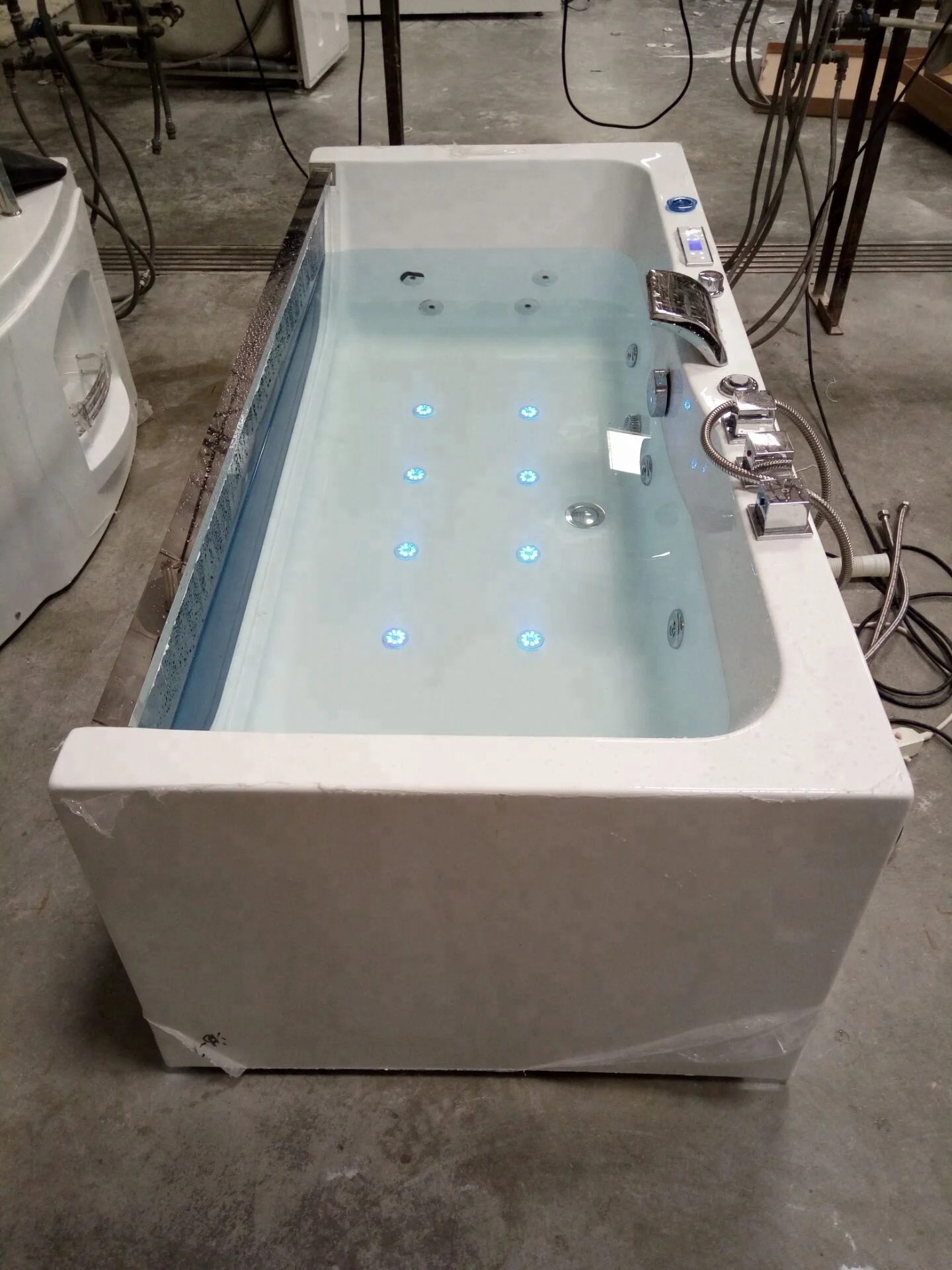 Woma Classic Bubble Bath Hot Tub Hydromassage Whirlpool Jetted SPA  Bathtub (Q408)
