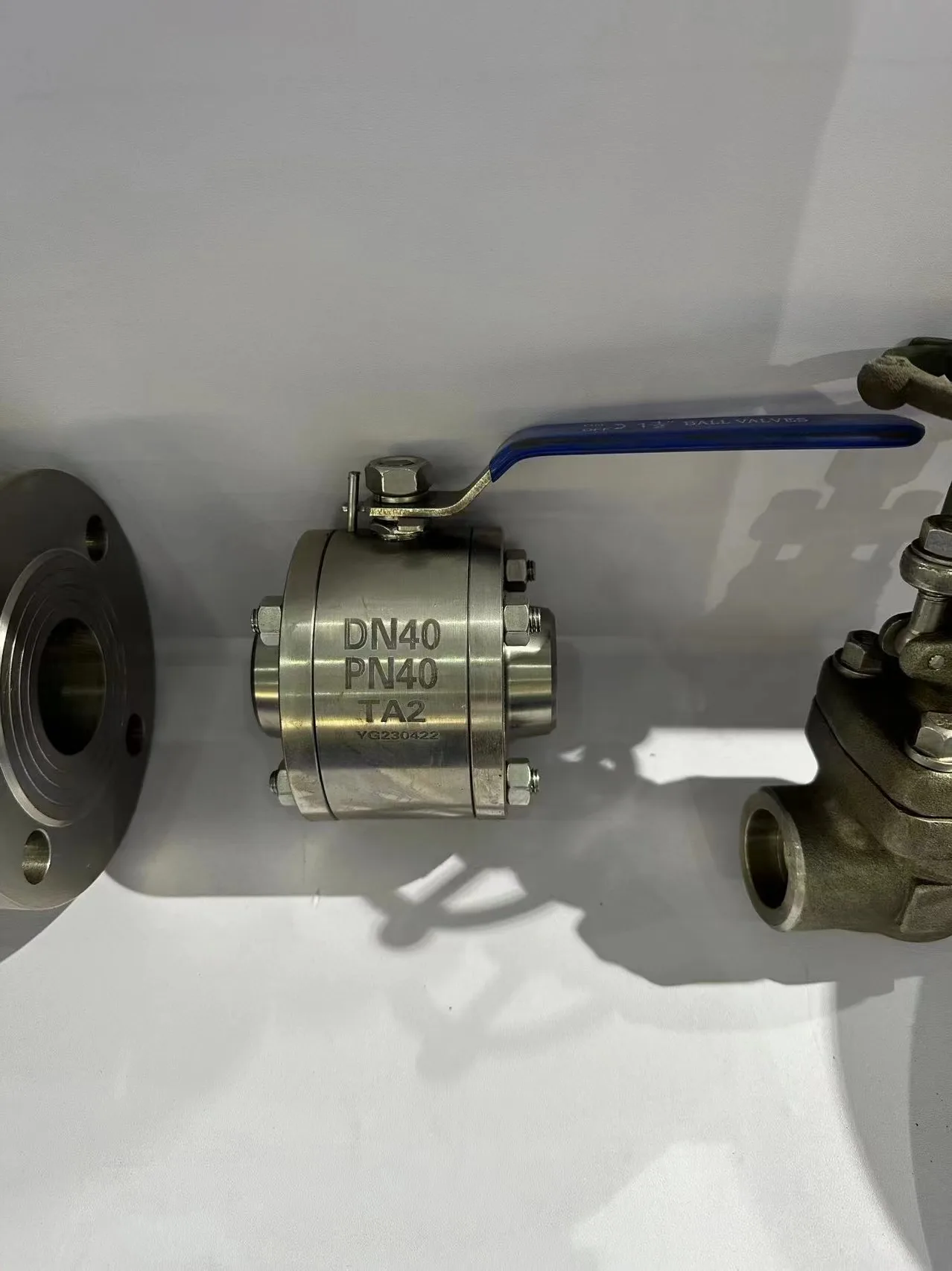 Used in Sewage water treatment system Corrosion resistant Titanium pump and Valve Gr2 titanium ball valve stop valve