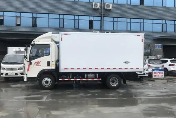 Легкий грузовик Howo рефрижератор 4x2 высокого класса двигатель Cummins