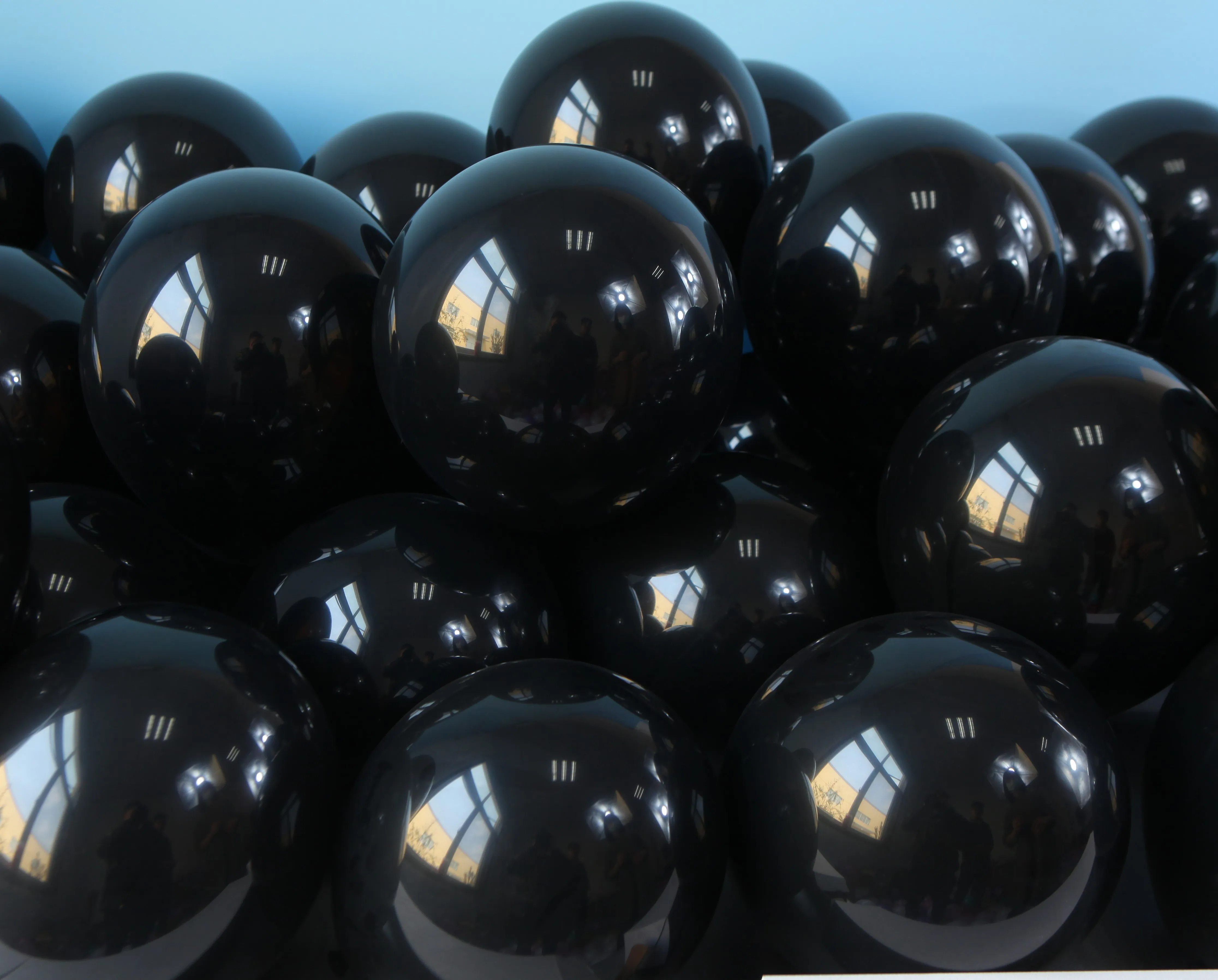 Factory wholesales balloons 12 inch 2.8g standard decoration black latex balloon