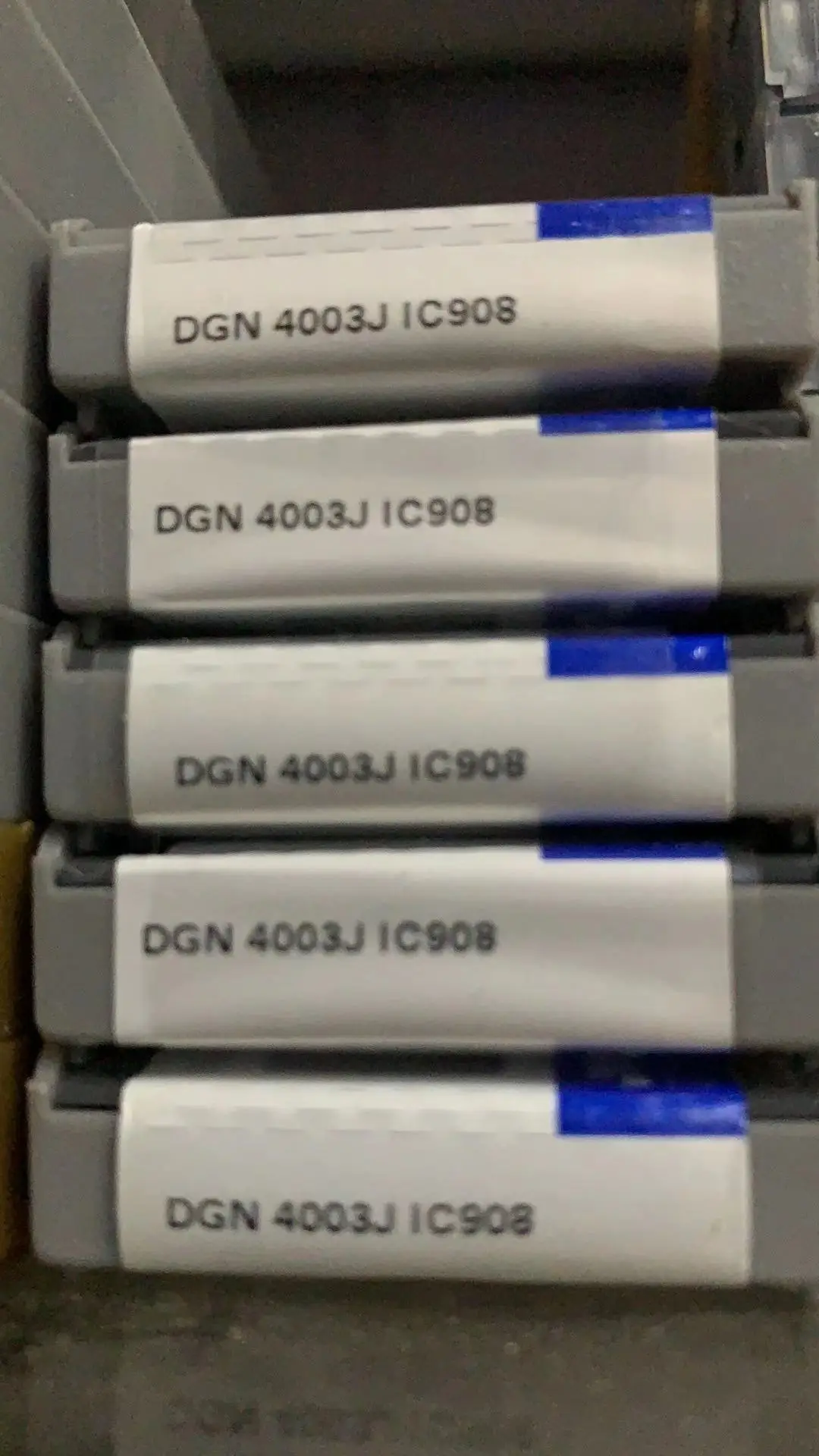 Карбидные вставки ISCAR DGN4003J IC908 10 шт./кор. Внутренние Внешние Токарные Вставки для стали нержавеющие чугунные