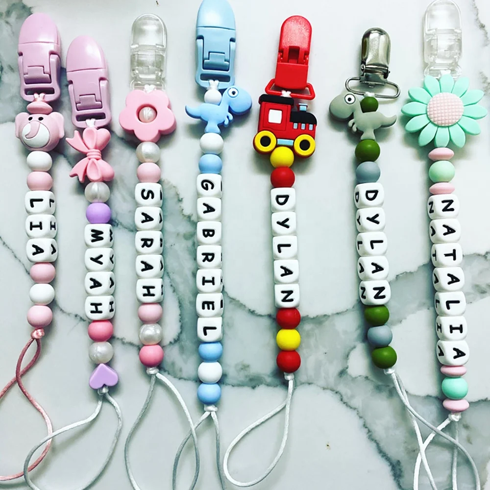 The Hottest Selling Easy To Use Colorful Plastic Pacifier Clips Holder