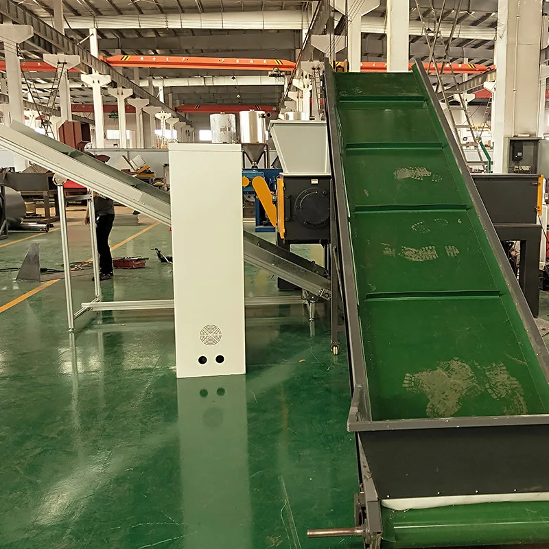 Single-axis shredder Waste tire lithium battery plastic film head material distribution pulverizing equipment