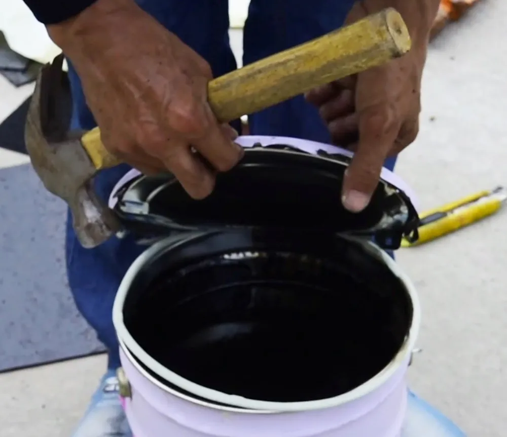 Excellent water resistance thin layer construction mastic tile adhesive