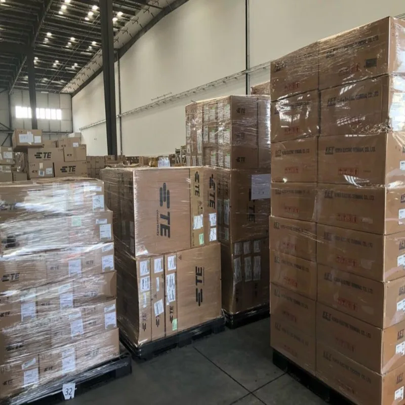 Deutsch Connector TE TYCO AMP 1971783-1  Automotive   connector   housing  in stock