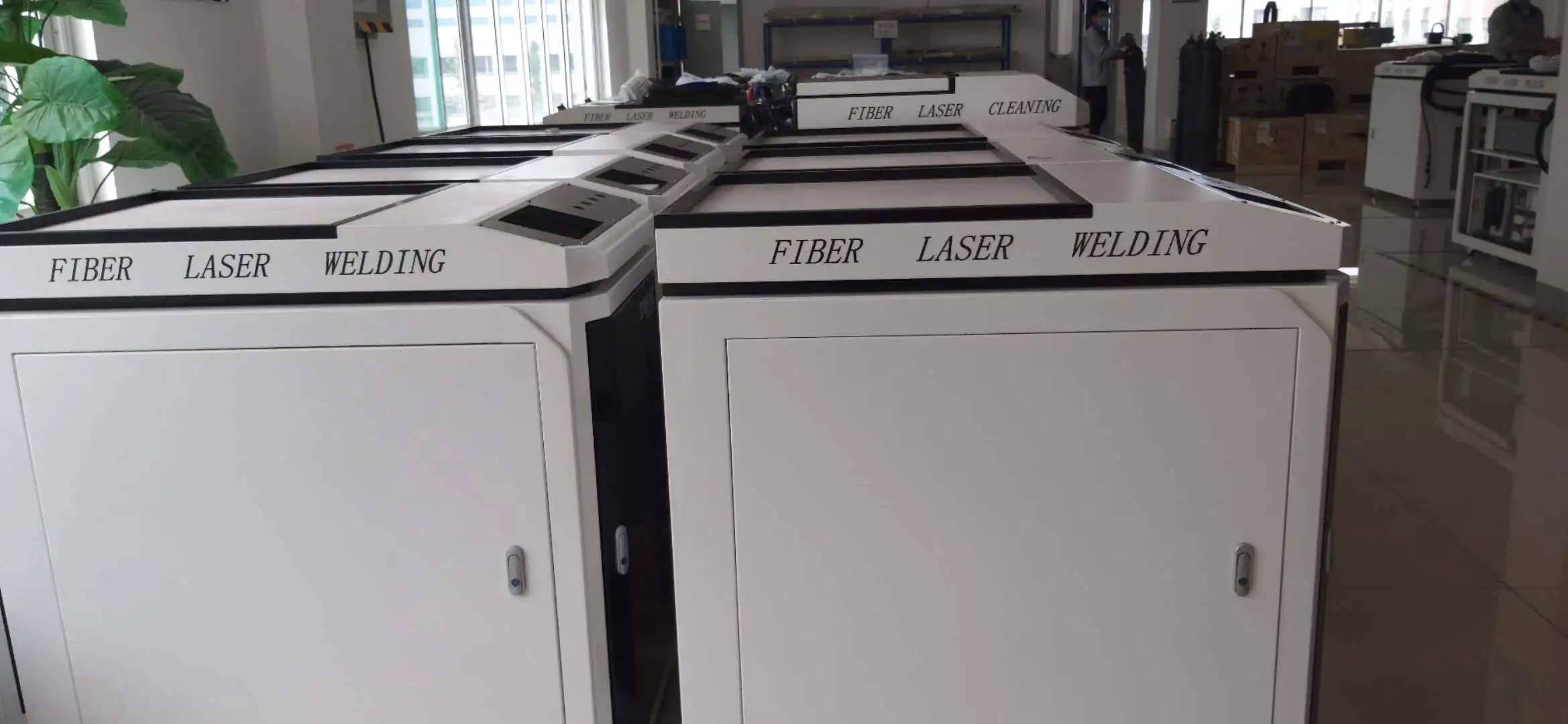 LW1000 Gweike Handle Fiber Laser Weld Machine Price Welding